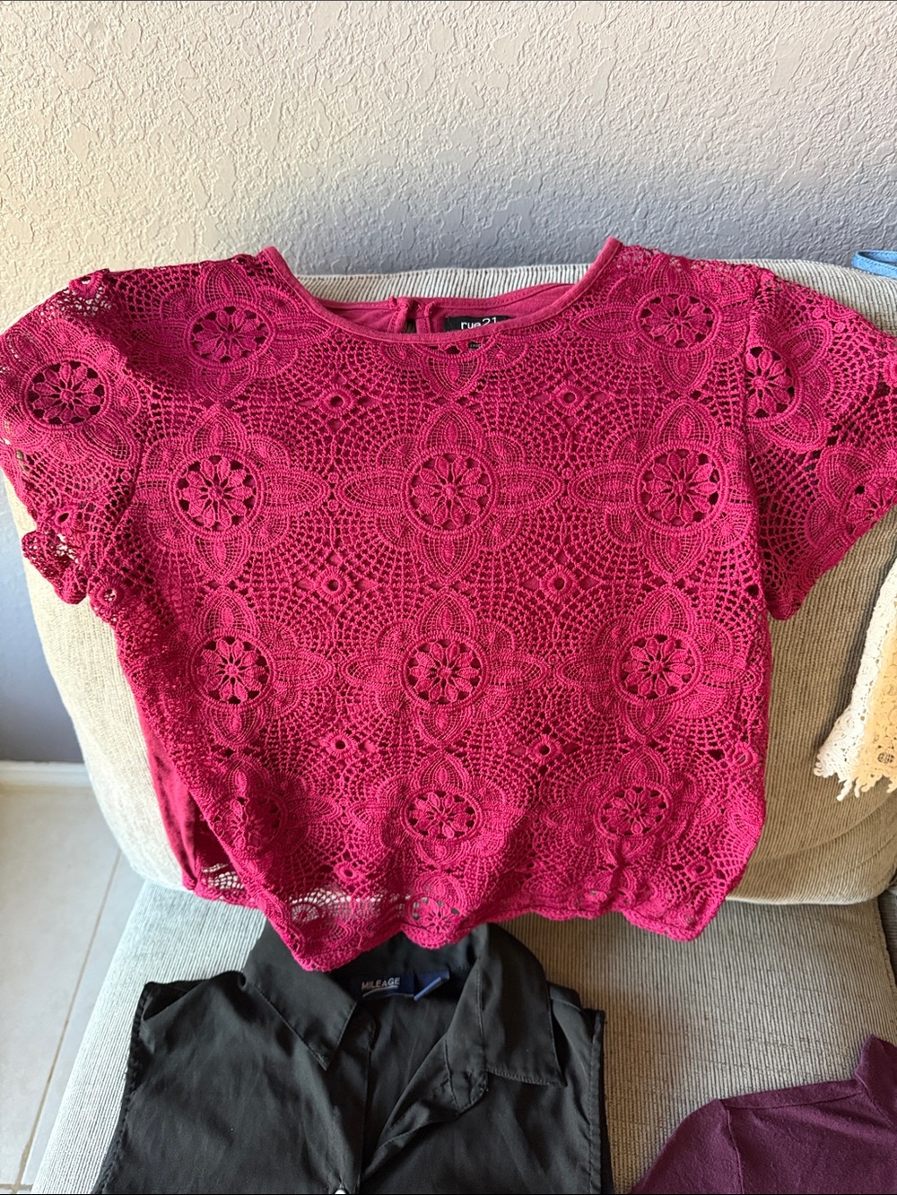 10 Mixed Women's Tops Bundle and 1 shorts - Picture 2 of 11